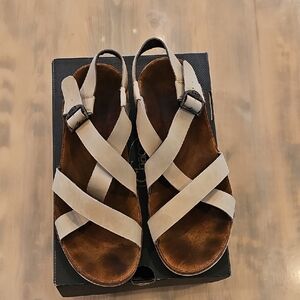 Chaco Wayfarer Tan Size 11